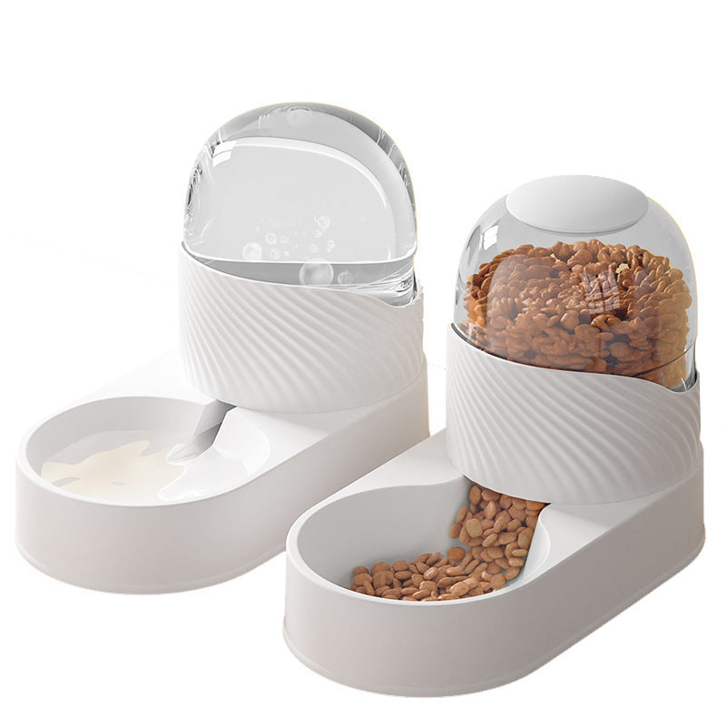 distributeur de croquette et eau pour chat blanc