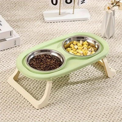 presentation gamelle chat surelevee avec deux bols 